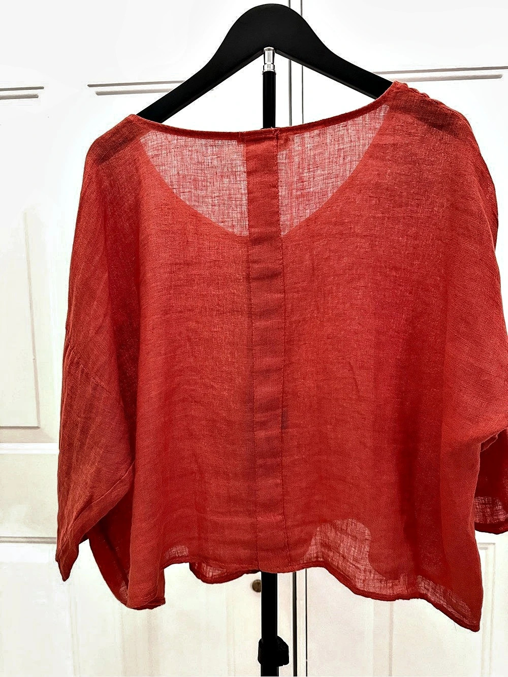 Made in Italy Linen Button-Front Blouse in Red - Picture 3 of 9